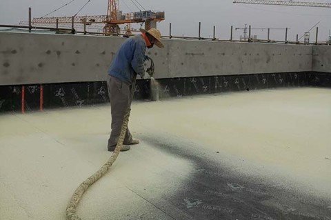 噴涂硬泡聚氨酯保溫層,發(fā)泡聚氨酯屋面保溫